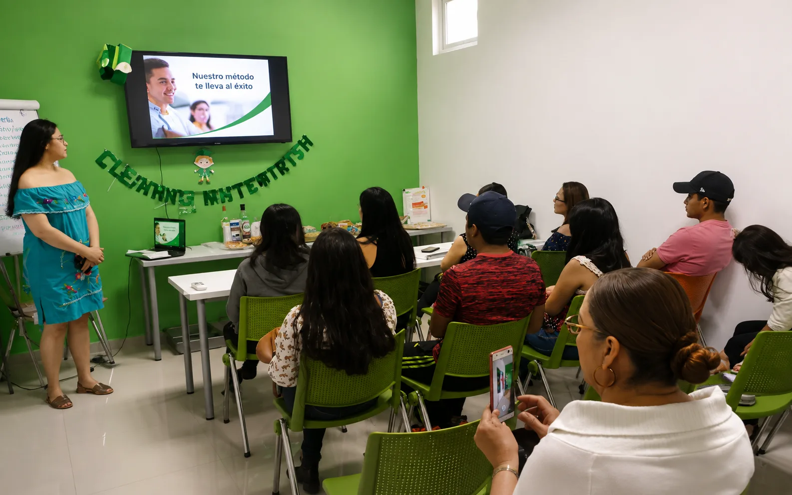 Clase muestra en la escuela Senderos