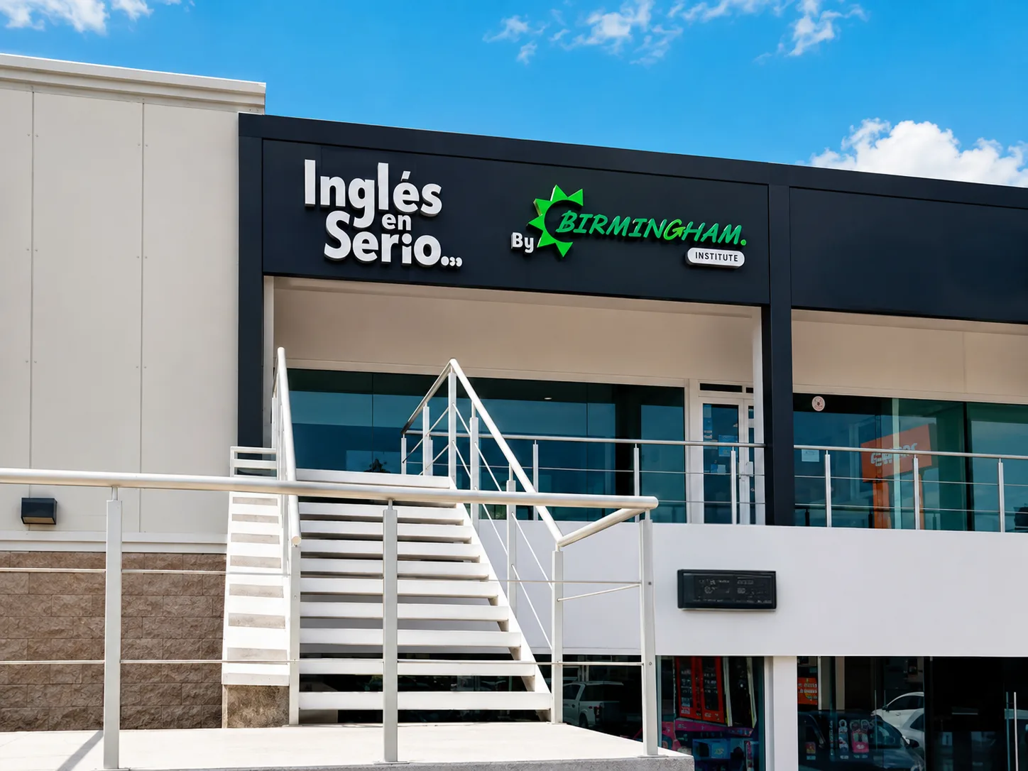 Fachada de la escuela de inglés Fresno en Torreón