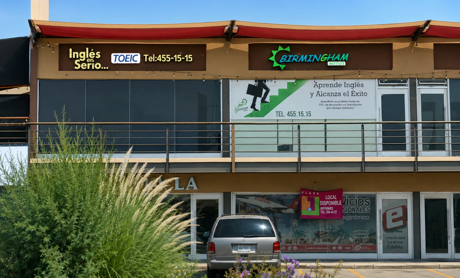 Fachada de la escuela de inglés Senderos en Torreón